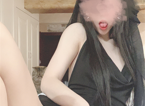 叫小黑－黑丝小短裙[57P+1V/260MB]