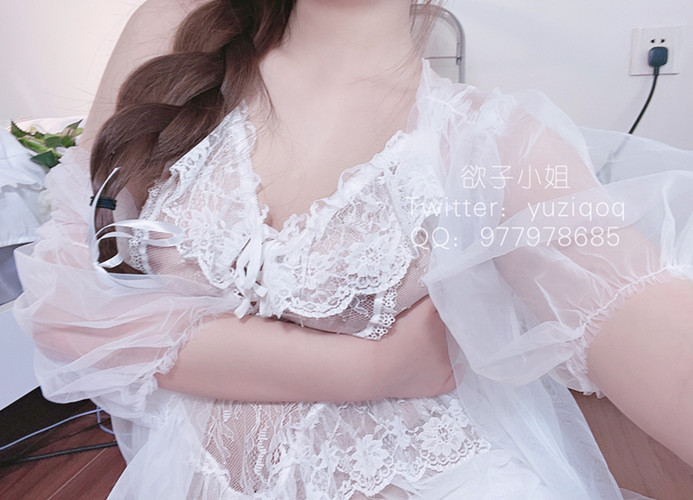 小菜头喵喵喵-邻家白纱[50p+1v/1.2G]