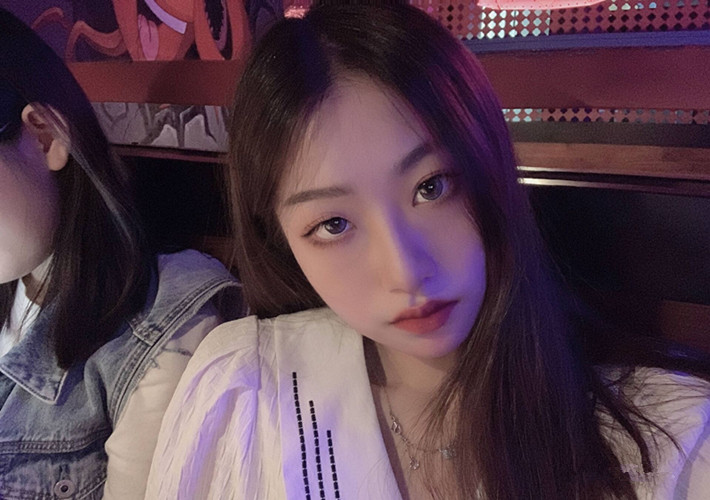 表里不一-美女反差婊基本都有露脸[多p+多v/1.5G]