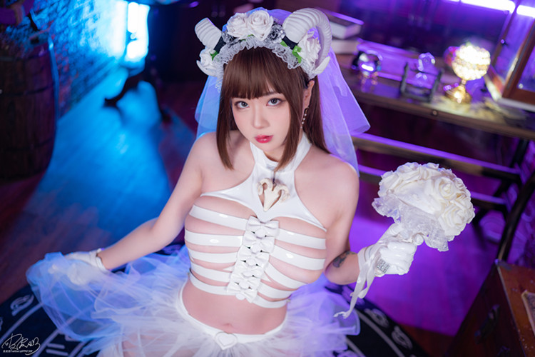 皮皮奶可可爱了啦-地狱新娘 [71P+3V/1.09GB]