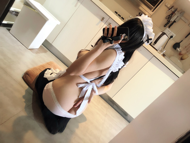 软软酱-网红萝莉美少女之爆乳厨娘呻吟诱惑[60p+1v/448M]