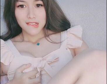 喷火小仙女-喷水天花板喝完水马上开喷-又高又远 [1V/1.6G]