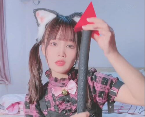 小鹿酱-大黑牛爆菊[1v/887M]