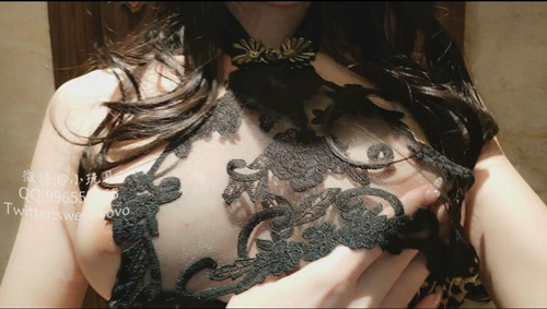 完具娜美-妖姬 最新流出定制豹纹吊带 [2V/816MB]