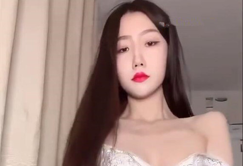 八月未央1月最新直播露脸 [1v/292MB