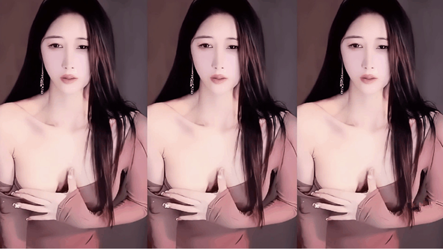 斗鱼温柠(小南南)-全新露点定制[4V/977M]