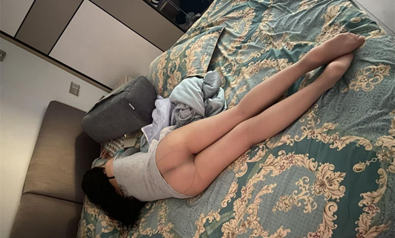 杨F-极品班花无情被包养[1V+27P/232M]